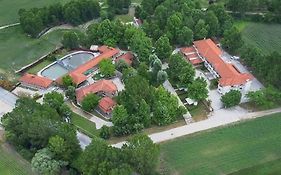 Yannis Hotel