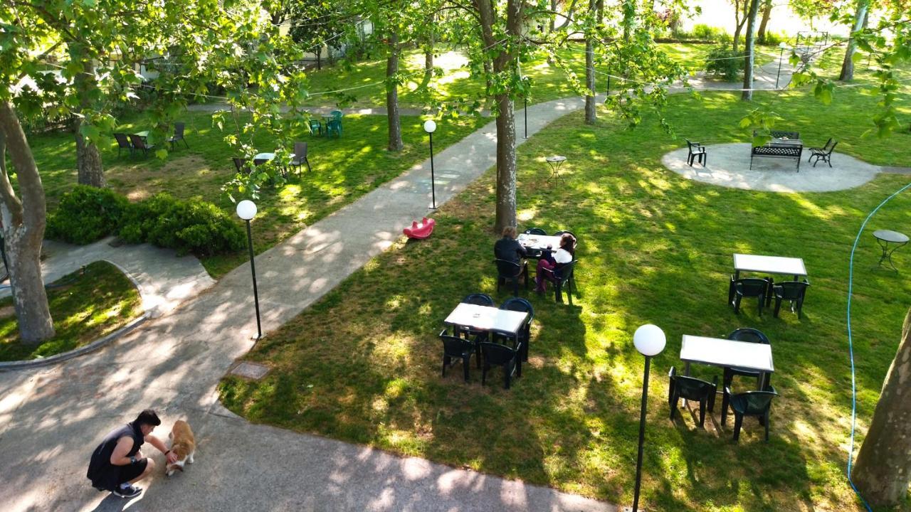 Yannis Hotel Krinídhes Dış mekan fotoğraf