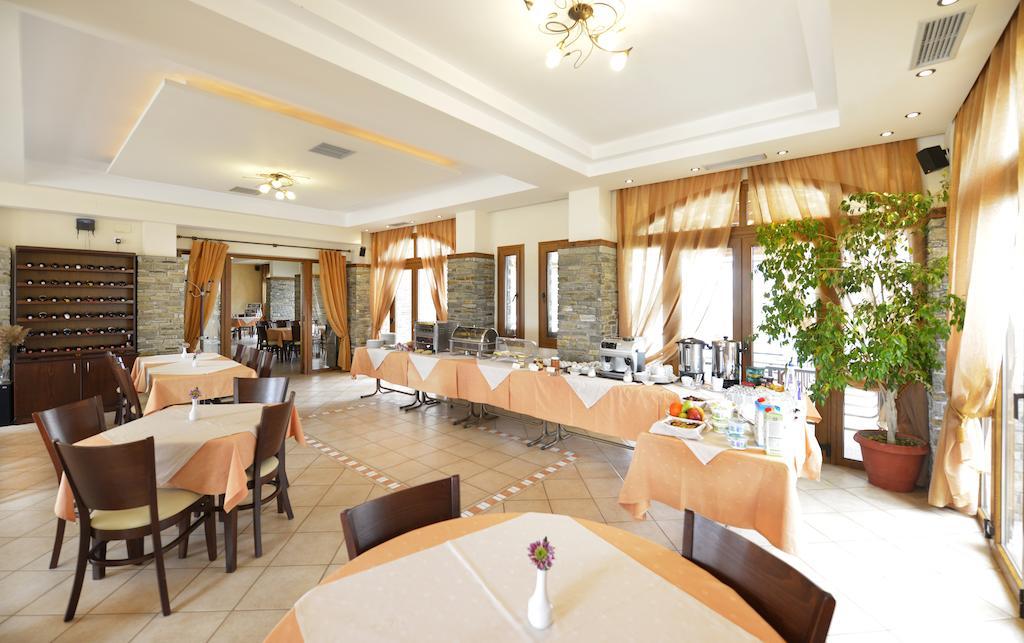 Yannis Hotel Krinídhes Dış mekan fotoğraf